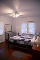 Miners Bay Lodge