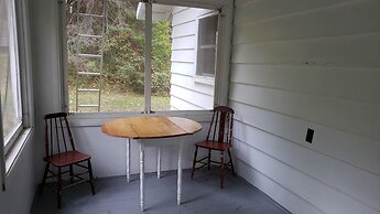 Miners Bay Lodge