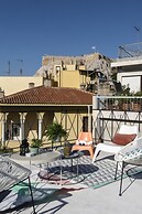 Live Life Plaka
