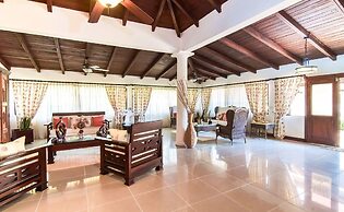 Onyx Aparta Hotel