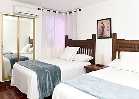 Onyx Aparta Hotel
