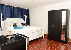 Onyx Aparta Hotel