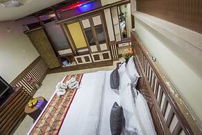 Hotel Aryaas