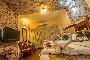 Hotel Aryaas