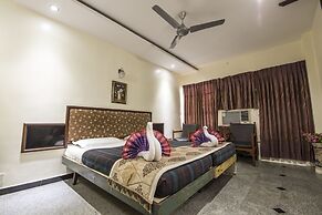 Hotel Aryaas