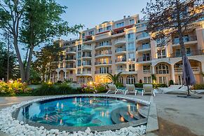Venera & Anastasia Palace Apartments