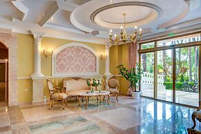 Venera & Anastasia Palace Apartments