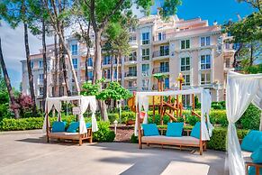 Venera & Anastasia Palace Apartments
