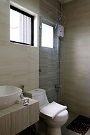 Crevice Hotel