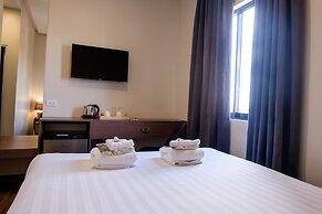 Crevice Hotel