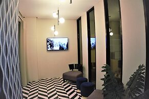 Crevice Hotel