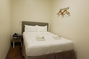 Crevice Hotel