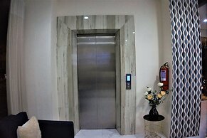 Crevice Hotel