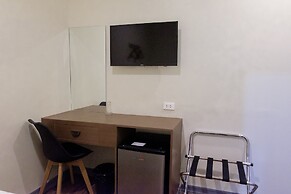 Crevice Hotel