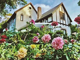 Artvilla Village