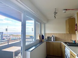 Kennedy House - Beachfront