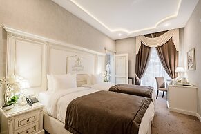 Imperial Palace Hotel