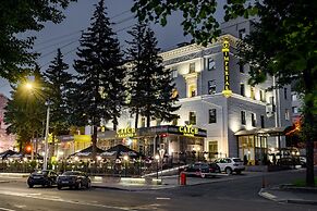 Imperial Palace Hotel
