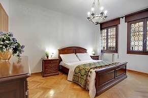 Grimaldi Apartments - Elena