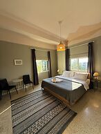 Beit Mirna Guesthouse & Chalet