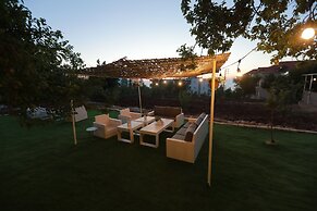 Beit Mirna Guesthouse & Chalet