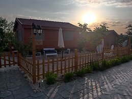 Beit Mirna Guesthouse & Chalet