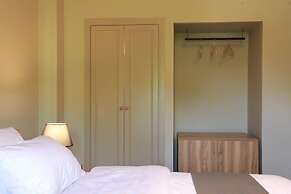 Beit Mirna Guesthouse & Chalet