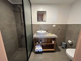 Beit Mirna Guesthouse & Chalet