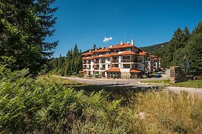 Mountain Lake Hotel