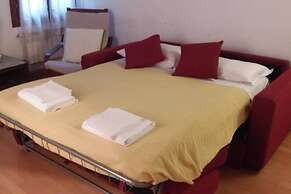 Grimaldi Apartments - Colombina