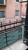Grimaldi Apartments - Colombina