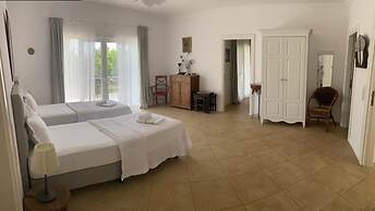 Villa White