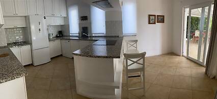 Villa White