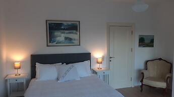 Villa White