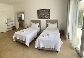 Villa White