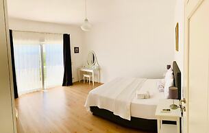 Villa White