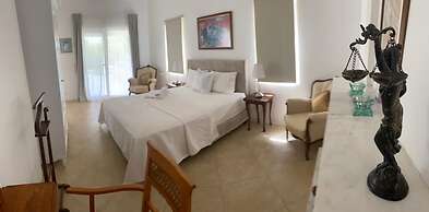 Villa White