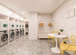 Atour Hotel Zhongshan Square Dalian