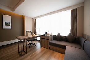 Atour Hotel Lugu Changsha