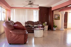 Spacious & Comfortable Penthouse in DR