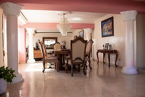Spacious & Comfortable Penthouse in DR