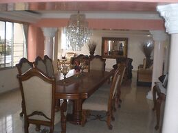 Spacious & Comfortable Penthouse in DR