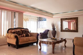 Spacious & Comfortable Penthouse in DR