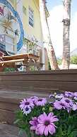 Straybirds BnB