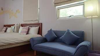 Straybirds BnB