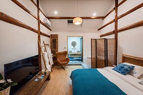 Dali Orchard Suites