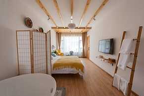 Dali Orchard Suites