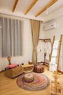 Dali Orchard Suites