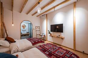 Dali Orchard Suites