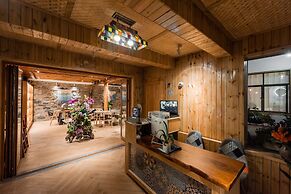 Dali Orchard Suites
